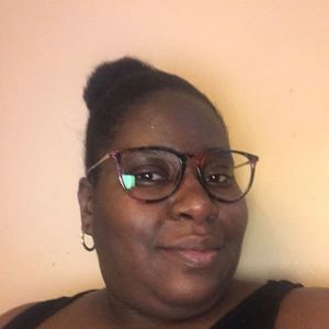 Meet your Posher, Latoya